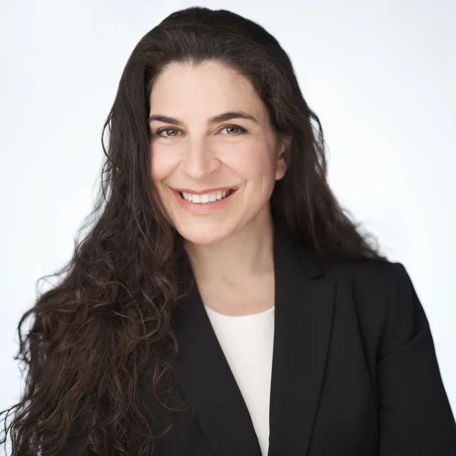 Ariana ERAS fellowship application headshot-3.JPG