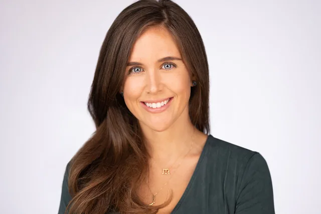 Kate middleton headshotdc professional headshot photographer dc linkedin photos-1.JPG