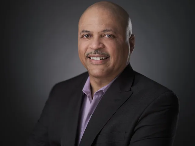 casual and business headshots dc best headshot photographer moshe zusman-5.JPG