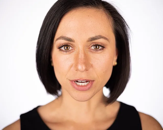 closeup portriat headshotdc professional photographer moshe zusman-1.JPG