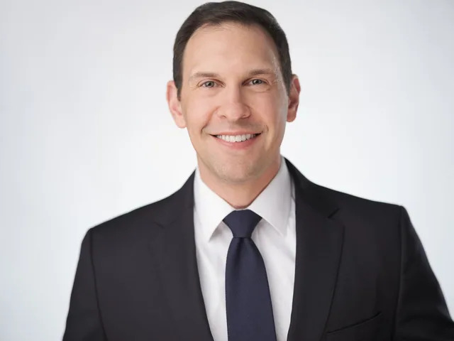 new attorny headshot moshe zusman dc headshots-2.JPG