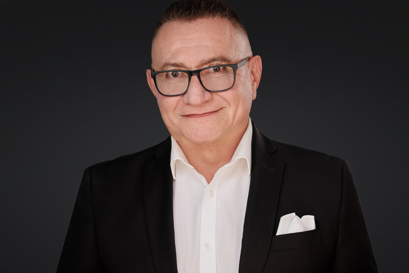 the sky group real estate ai headshots retouching and editing privacy-12.jpg