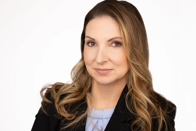 washington DC headshot photographer moshe zusman corporate and business headshots -3.JPG